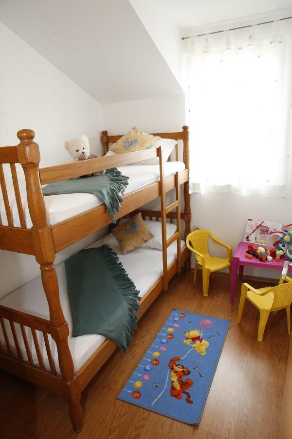Apartman Alica Srima Vodice Ngoại thất bức ảnh