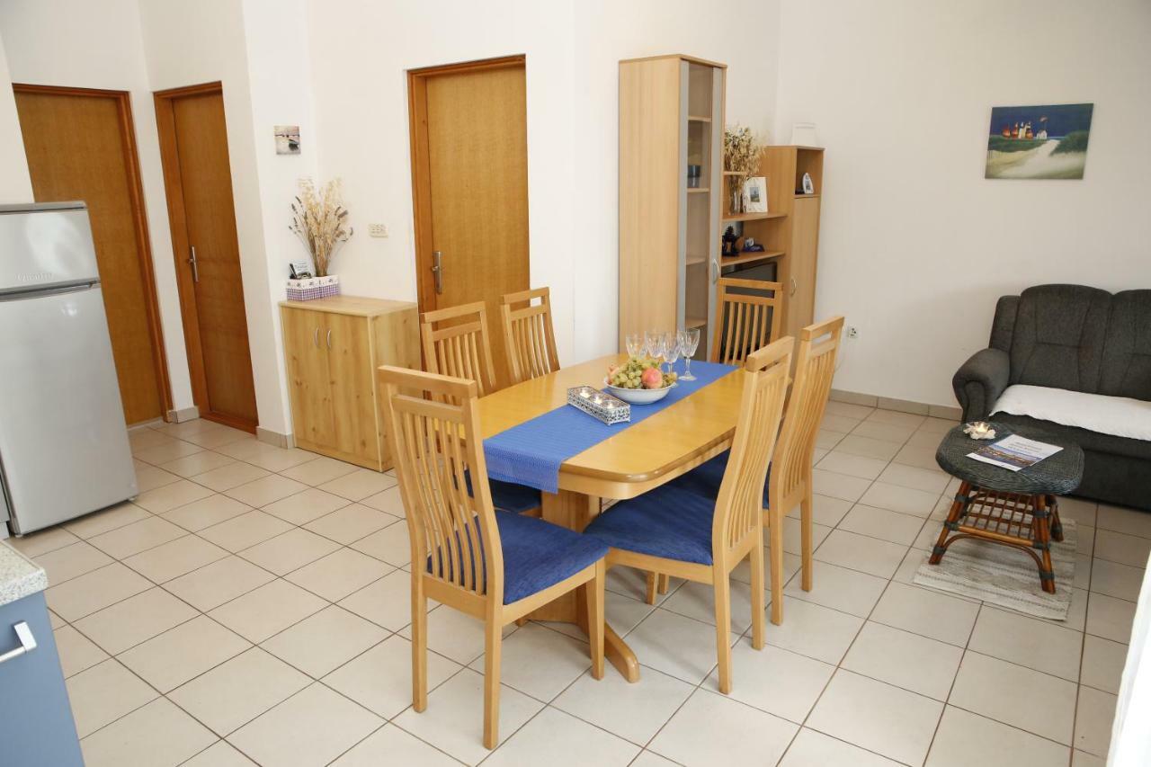 Apartman Alica Srima Vodice Ngoại thất bức ảnh