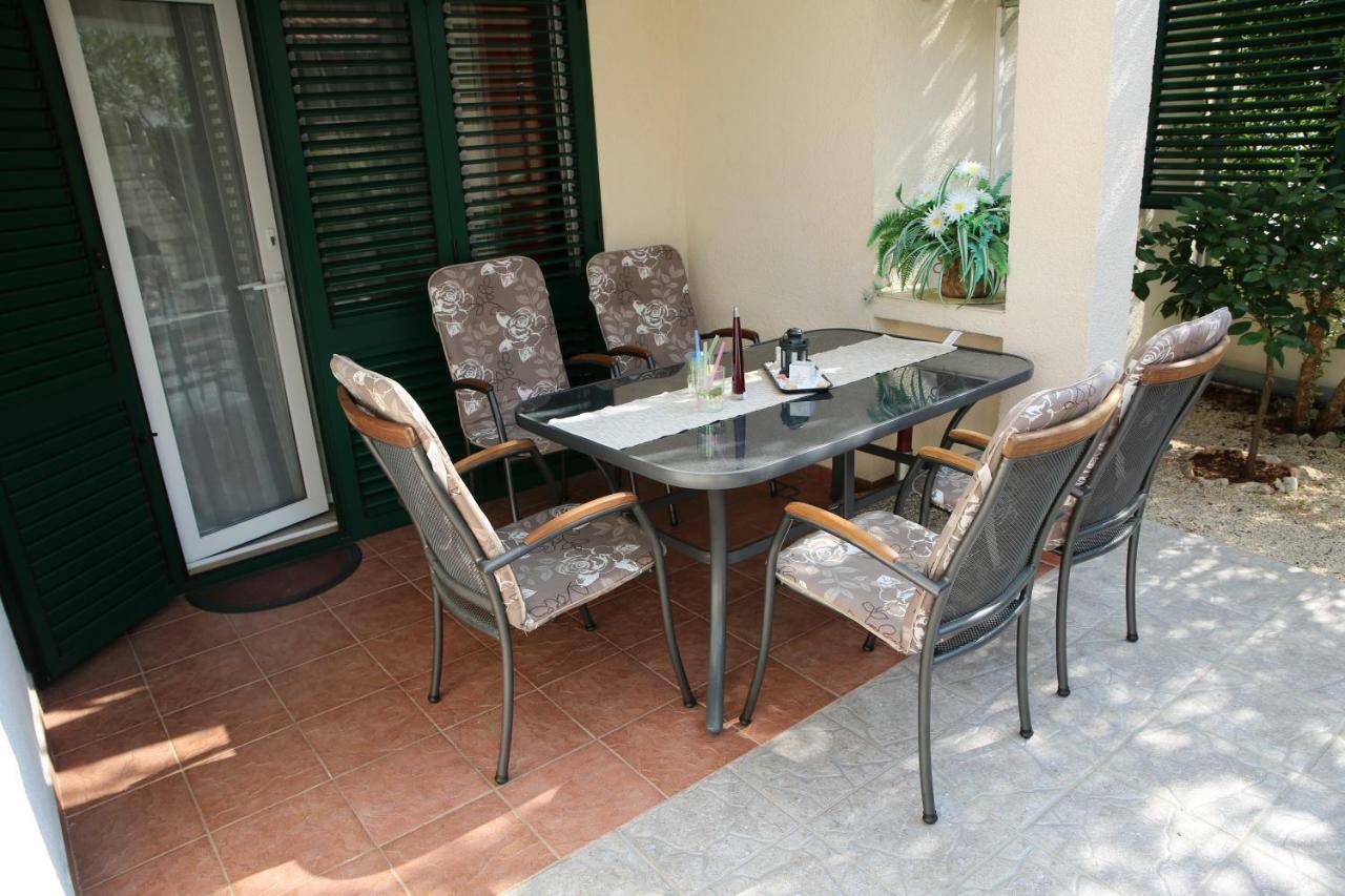 Apartman Alica Srima Vodice Ngoại thất bức ảnh