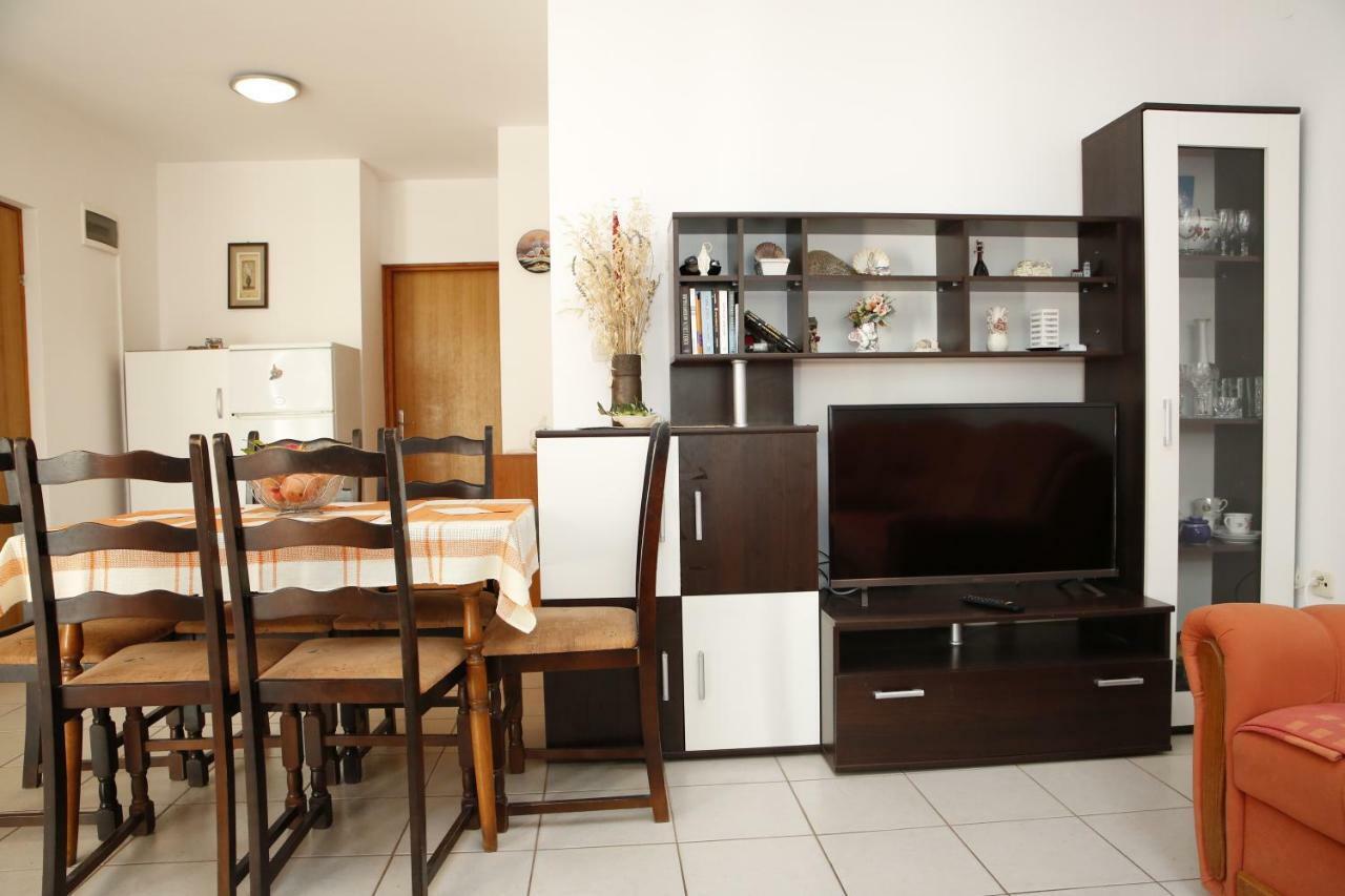 Apartman Alica Srima Vodice Ngoại thất bức ảnh