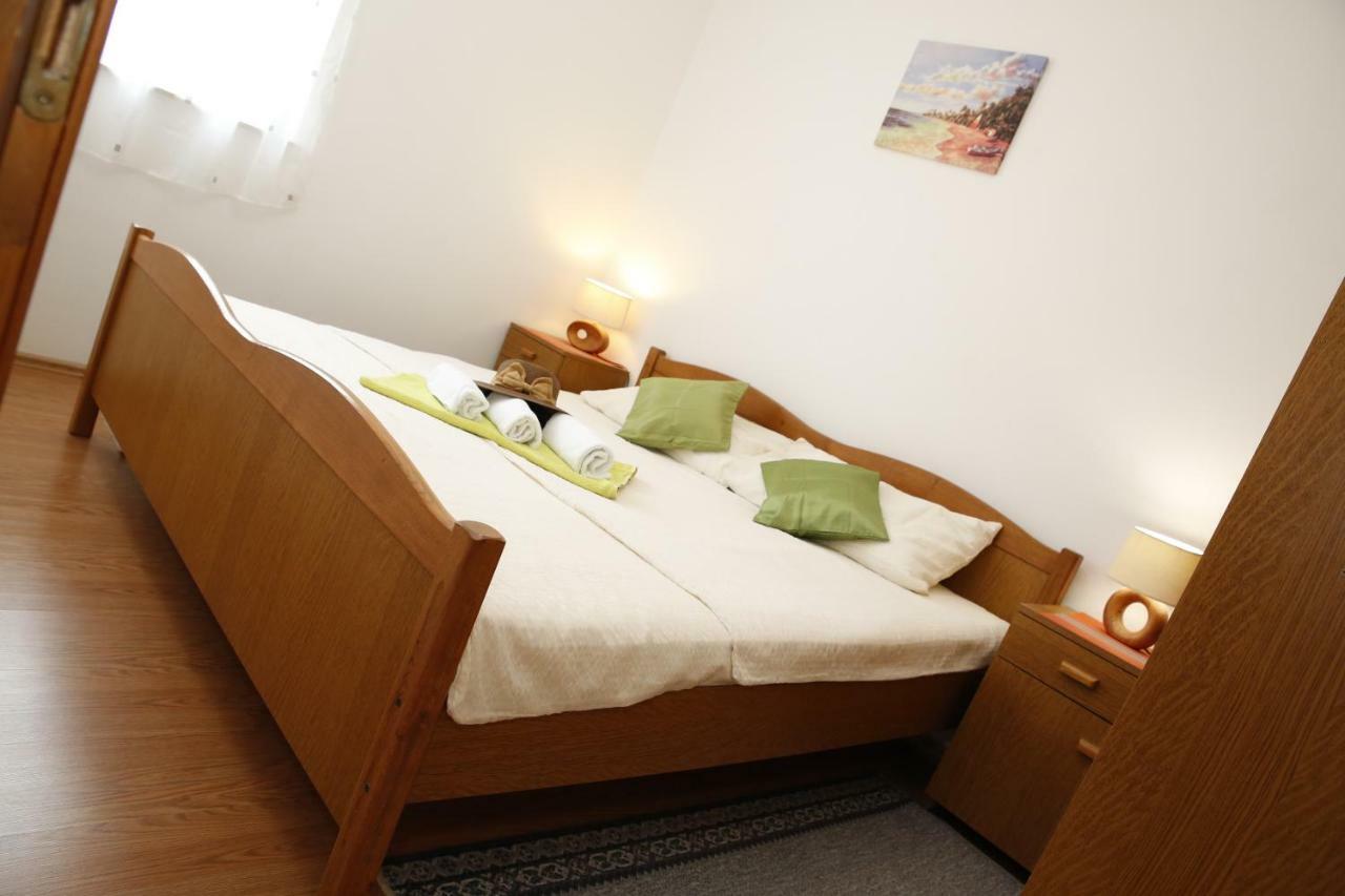 Apartman Alica Srima Vodice Ngoại thất bức ảnh